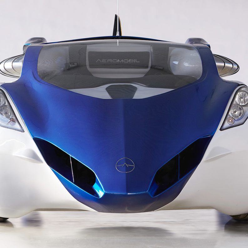 السيارة الطائرة Aeromobil