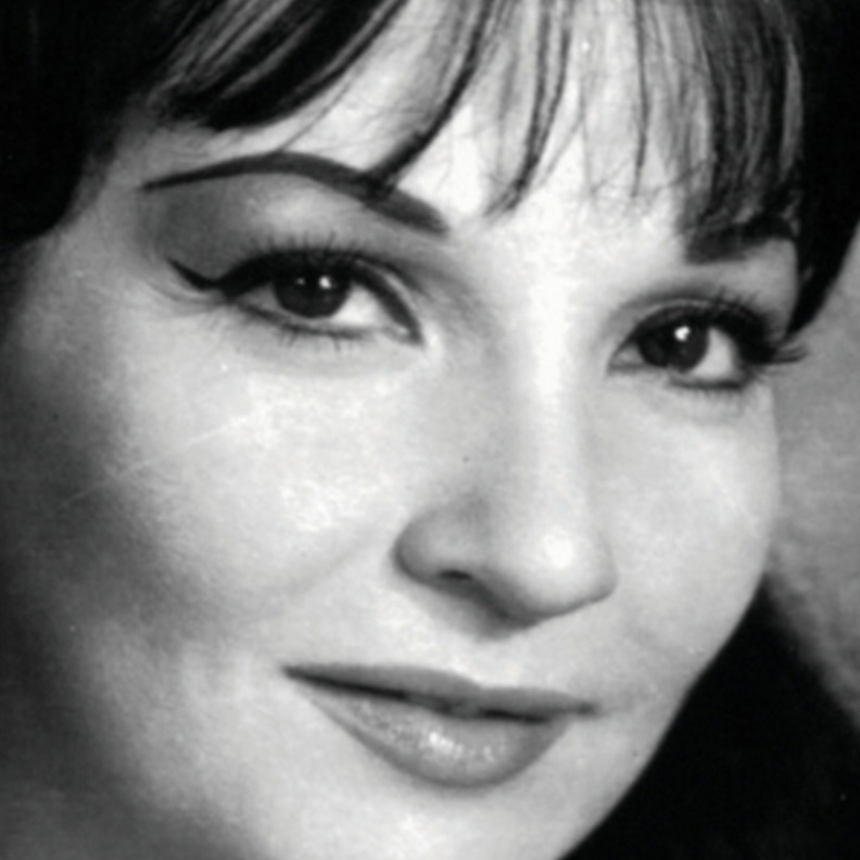 صورة نادرة لكمال الشناوى وشادية وشكري سرحان والمخرج يوسف شاهين