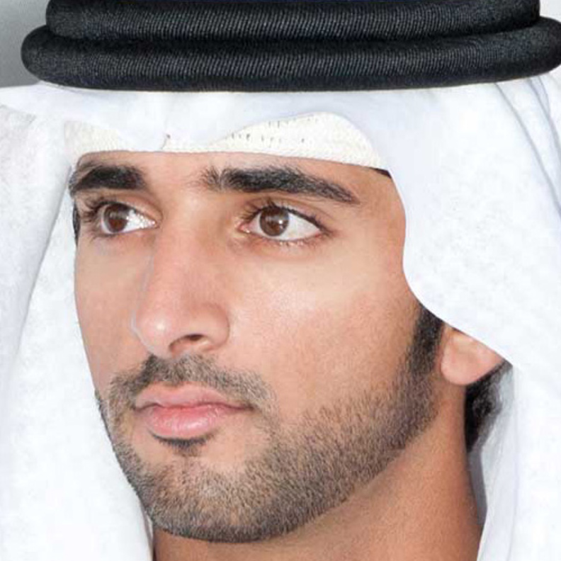 بعد عبوره النافورة