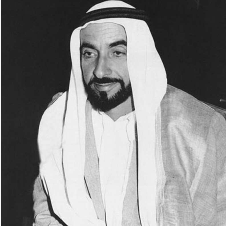 لحظات التأثر على أبناء شعب الإمارات