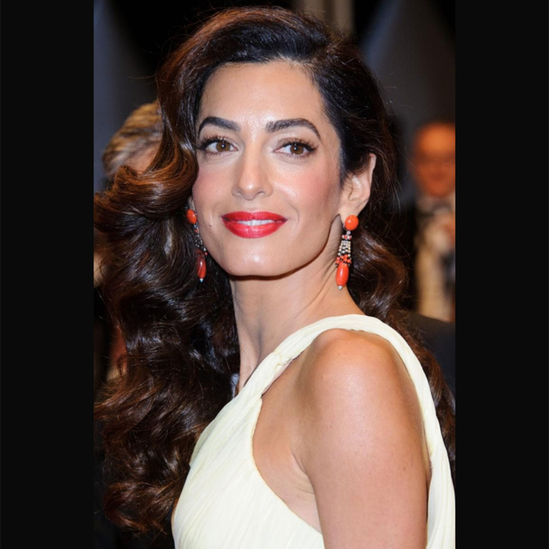 امل كلوني ترتدي اقراط من كارتيه The Etourdissant de Cartier