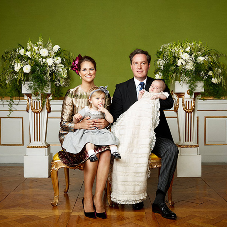 الصورة الرسمية من تعميد الامير الصغير