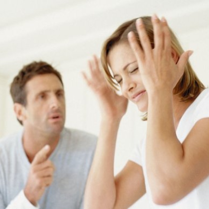  الطلاق بسبب الفستان