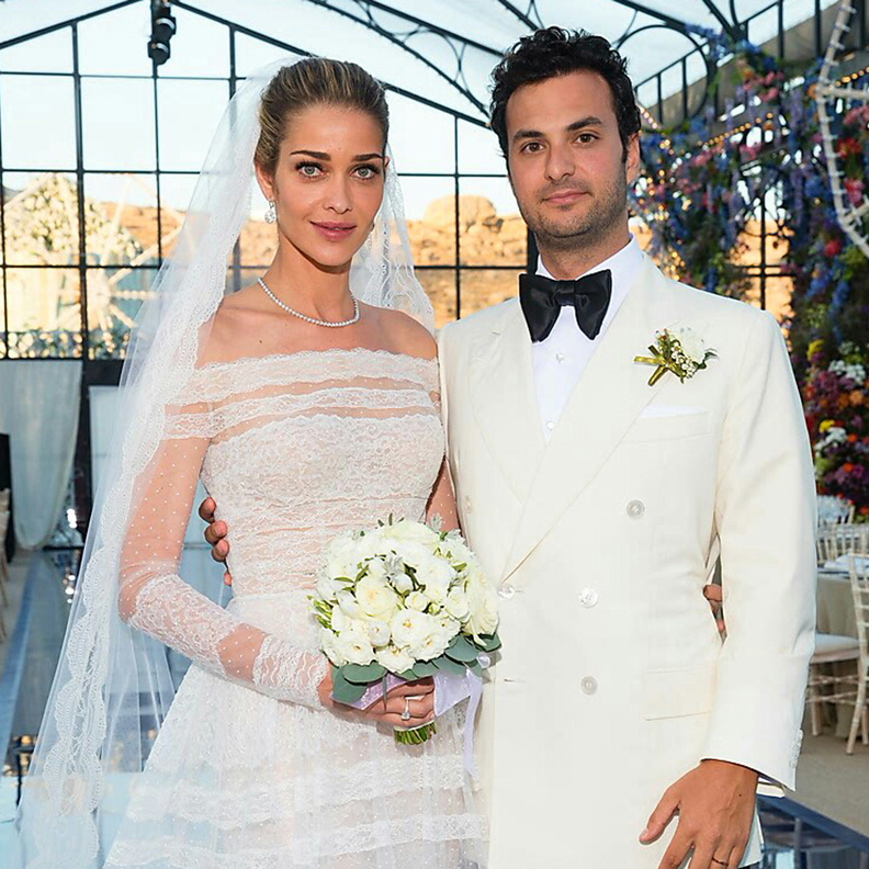 العارضة البرازيلية ANA BEATRIZ BARROS