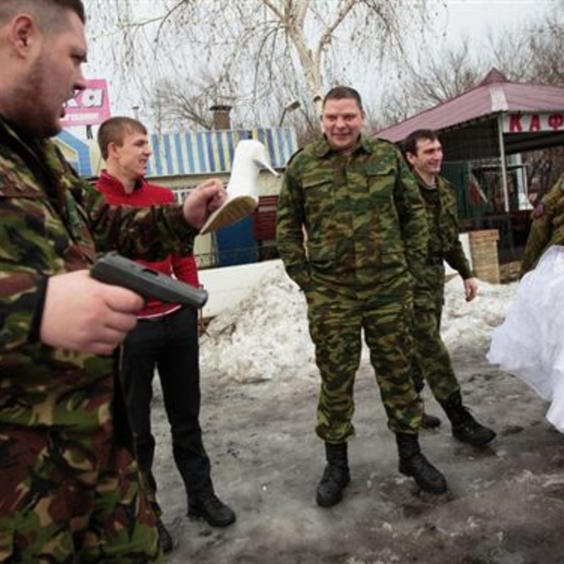 العروسان على الثلج