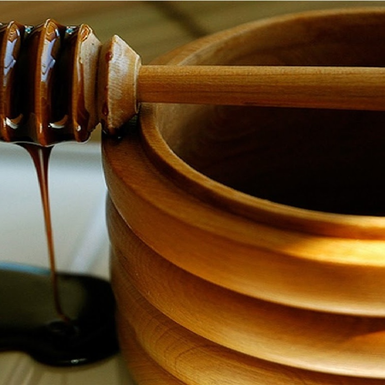 العسل الأطود مثالي لصحتك 