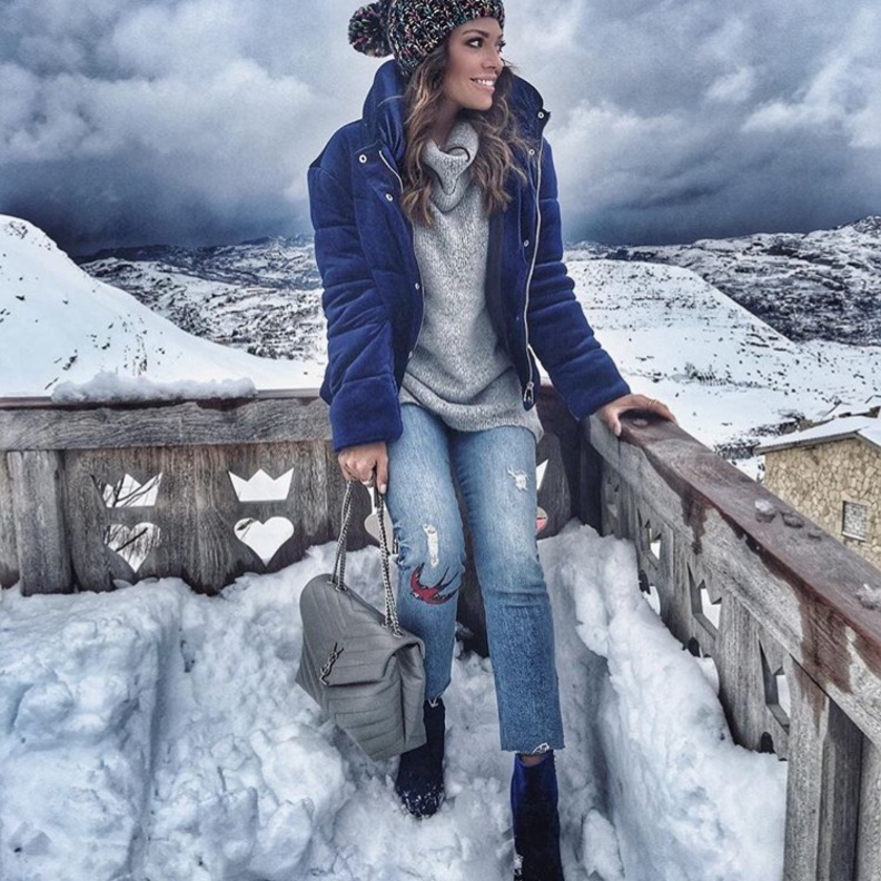 العنود بدر وإطلالة شتوية أنيقة