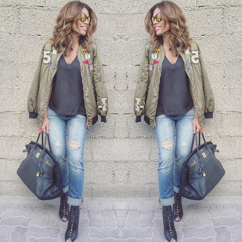 جاكت رسمي مع جينز من تصميم Lady Fozaza