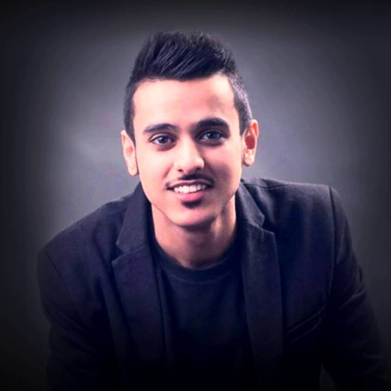 الفنان عايض