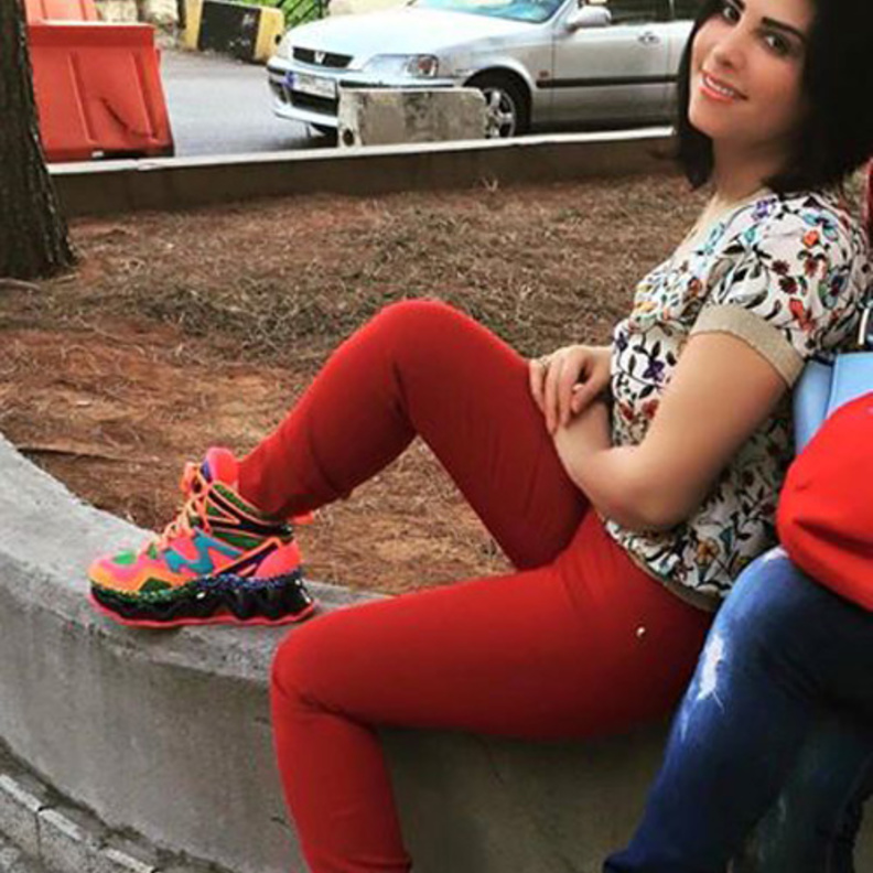 هل تستمع أحلام لنصيحة شمس