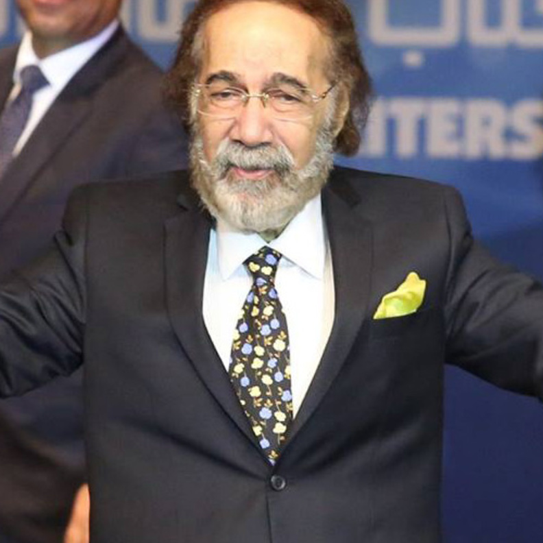 كريم عبد العزيز خلف والده المخرج الكبير محمد