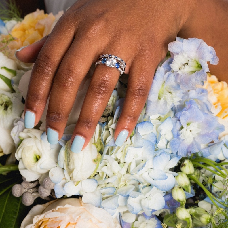 القليل من الأزرق