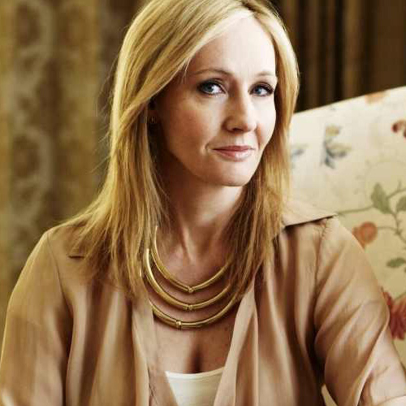 ملكة الرومانسية دانيال ستيل