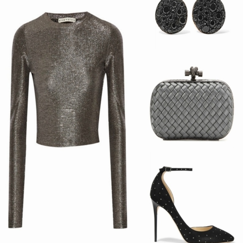 اطلالة رسمية بالتنورة المتوسطة الطول من فالنيتنو