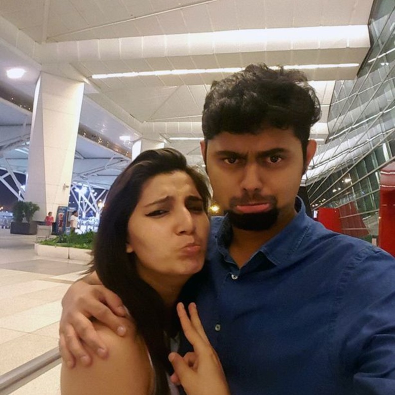 المصور الهندي فيظان باتيل  مع زوجته