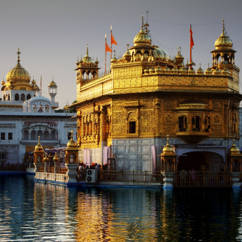 أقضي عطلة العيد بالهند