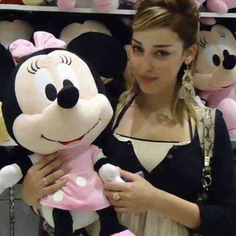 هل يمكنك معرفة لون شعرها الأصلى