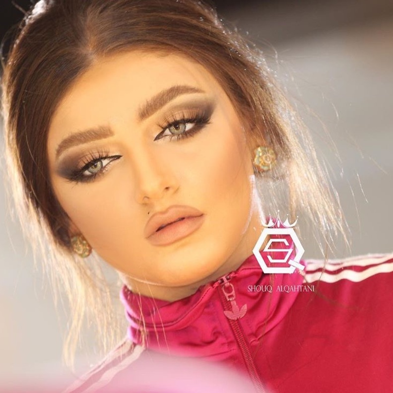 المكياج الخليجي يعتمد على الألوان الغامقة من شوق القحطاني