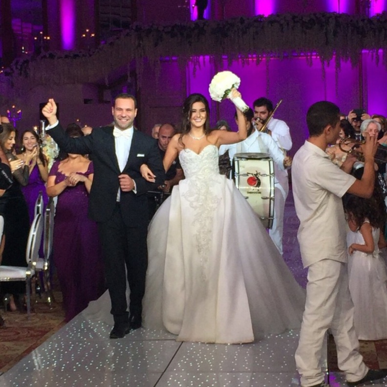 الملكة سالي جريج وعريسها