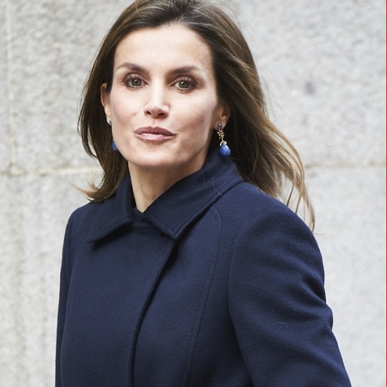 الملكة ليتيزيا تشارك في اجتماع الرابطة الإسبانية لمكافحة السرطان