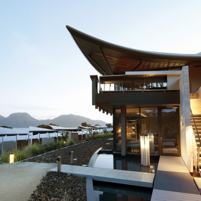 الاستمتاع بالمناظر الخلابة