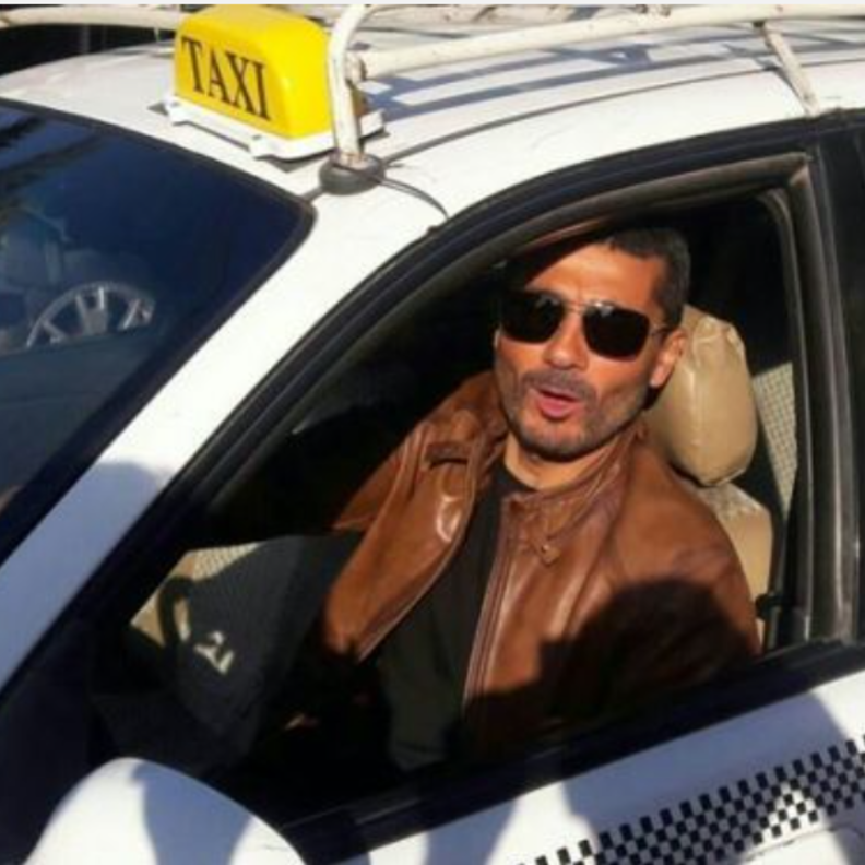 خالد النبوي مع سائق تاكسي حقيقي