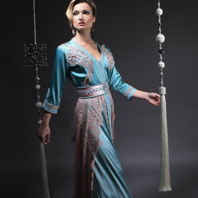 النّقشات والتّطريزات في هذا التّصميم لصوفيا بن يحيا