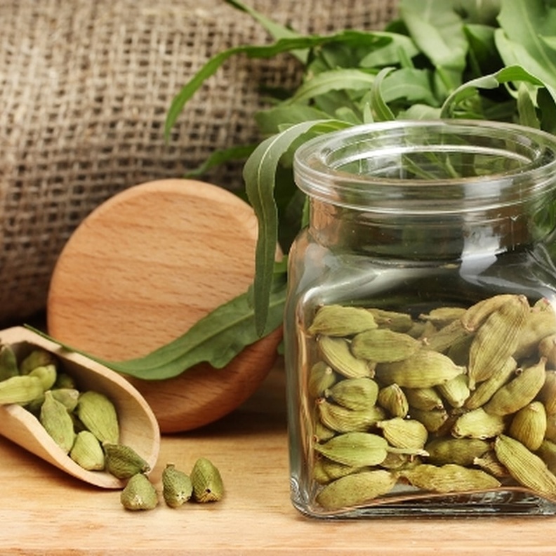 فوائد صحية و جمالية كثيرة للهيل