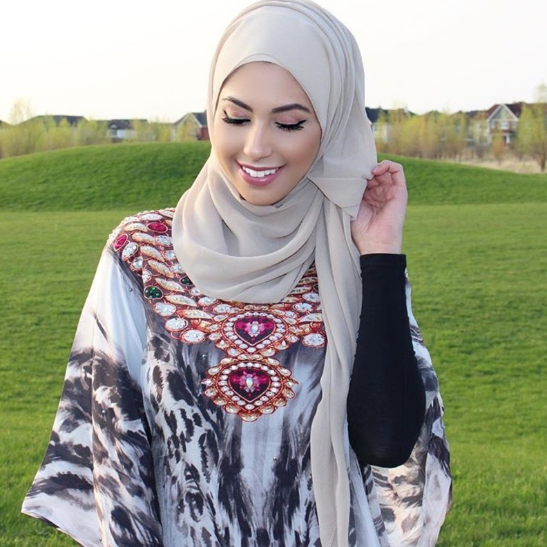 اناقة اختيار الحجاب مع ازيائك اقتبسيها من حنان 