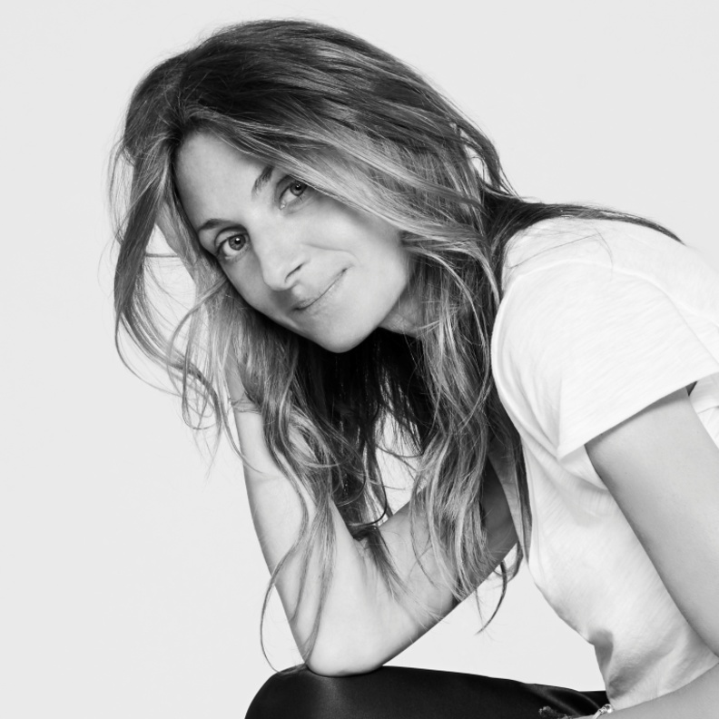 اناقة وموضة مصممة الازياء ادريانا ايجليسياس 