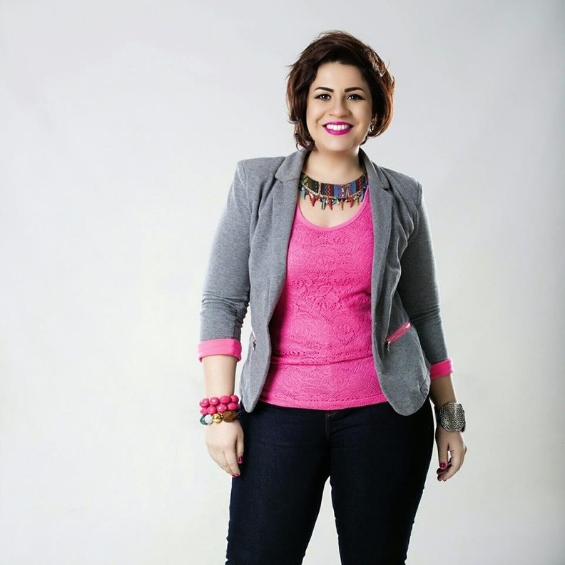 صورة.. ممثلة شابة تكشف هيئة شمس البارودي بعد سنوات من الاعتزال