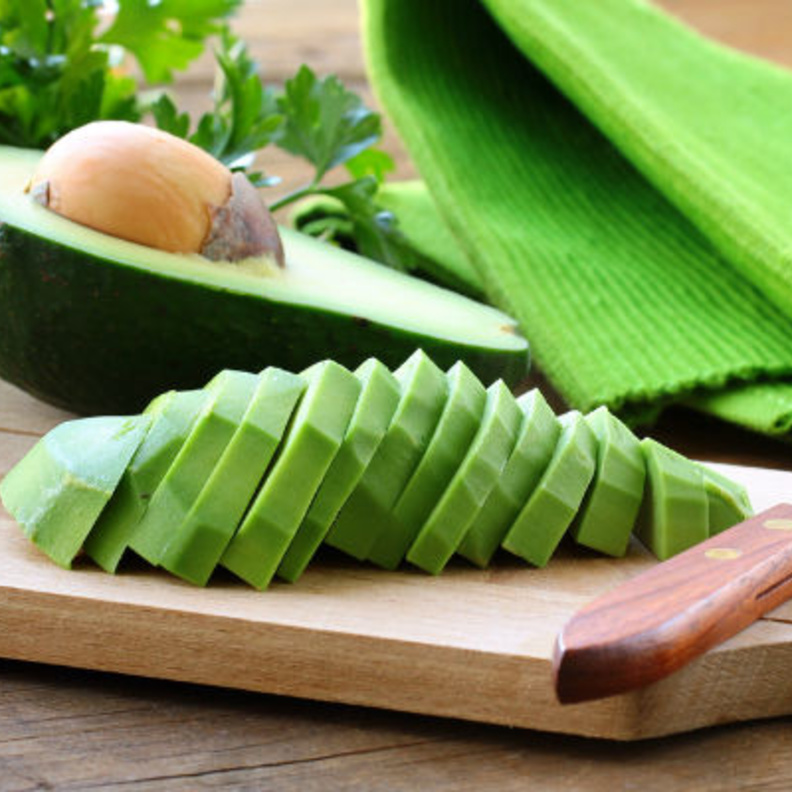 اهميه فاكهه الافوكادو