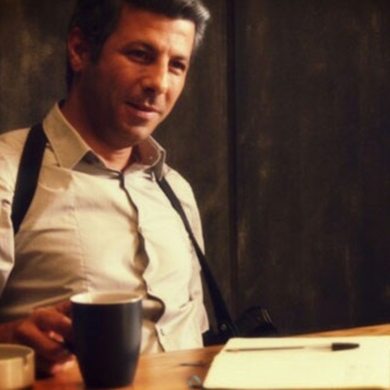 اياد نصار يعتمد تسريحة شعر مايا دياب