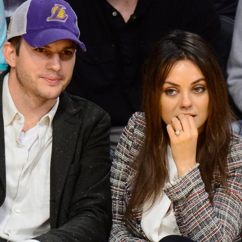 اين تخفي ميلا كونيس خاتم خطبتها ؟