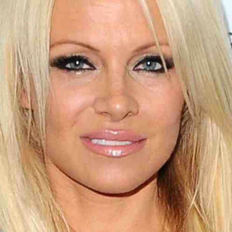  باميلا فى المنتدى الاقتصادى