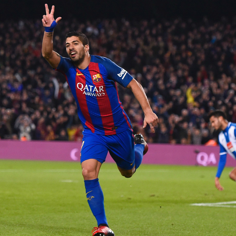 برشلونة يقلص الفارق مع ريال مدريد بأداء مذهل