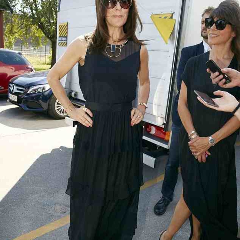 بساطة الأميرة ماري خطفت الأنظار