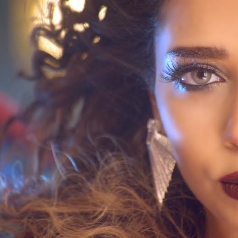 بلقيس فتحي وازمة فسخ خطبتها الاولى !