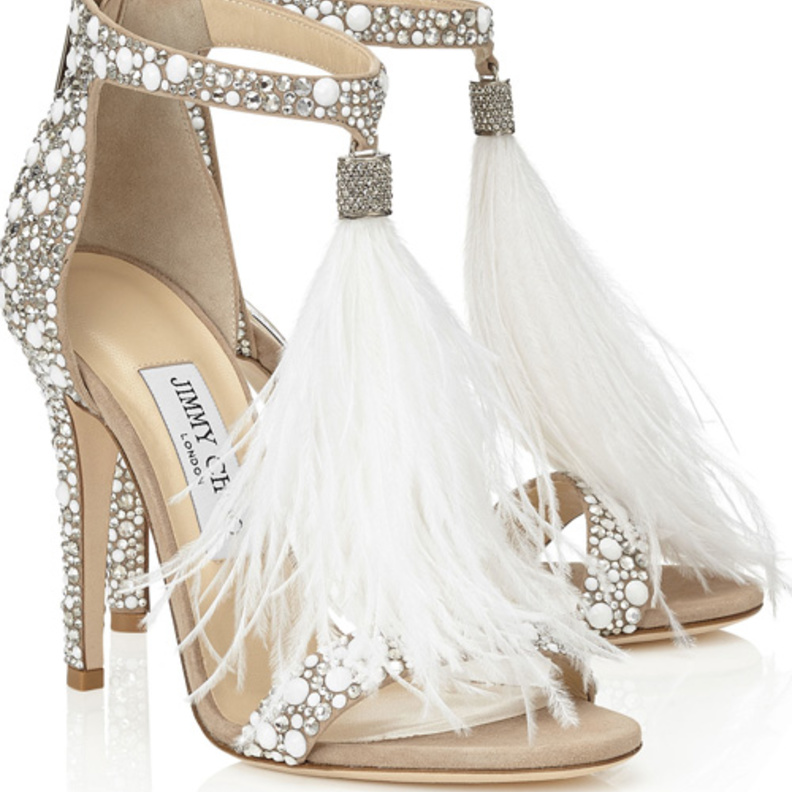 نافسي "سندريلا" يوم زفافك باختيارك حذاء من "جيمي تشو"