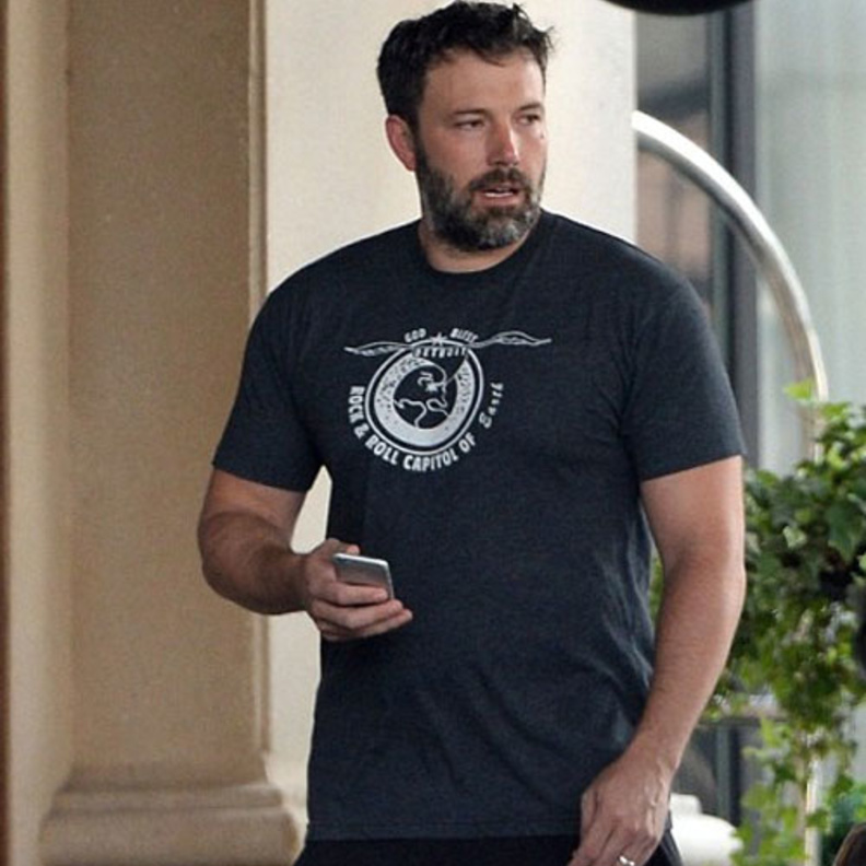 مع المساعدة