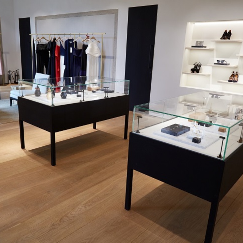 بوتيك 1  تفتتح متجرها الأول في لندن