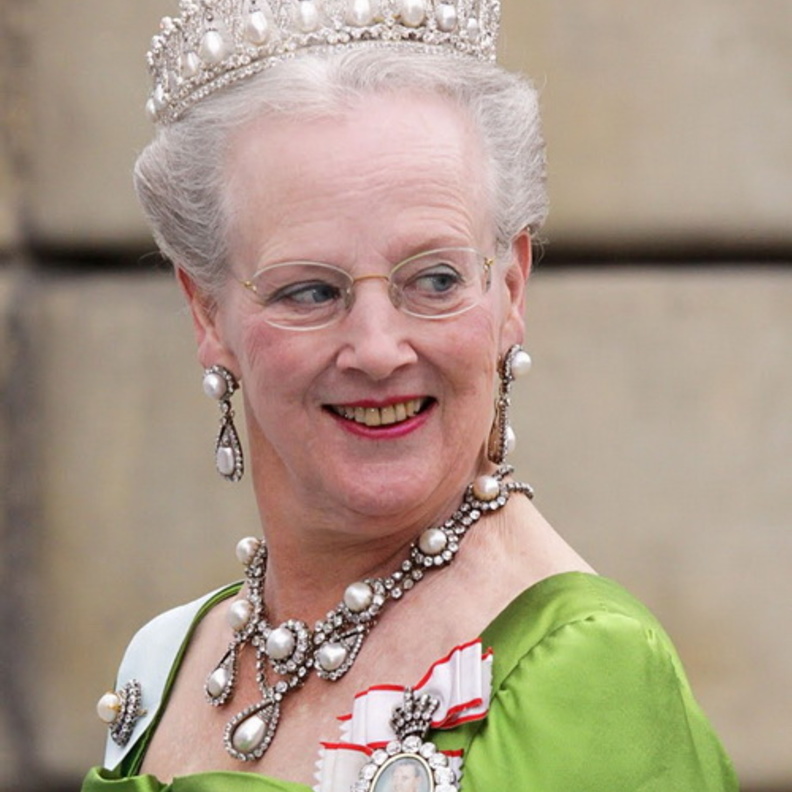 دائما وابدا ترتيده لويس ملكة الدنمارك السابقة