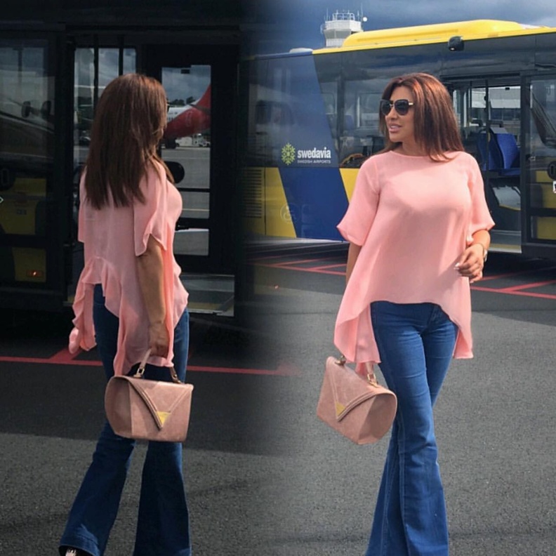 تالقت نجوى كرم بموضة الجينز هذا العام 