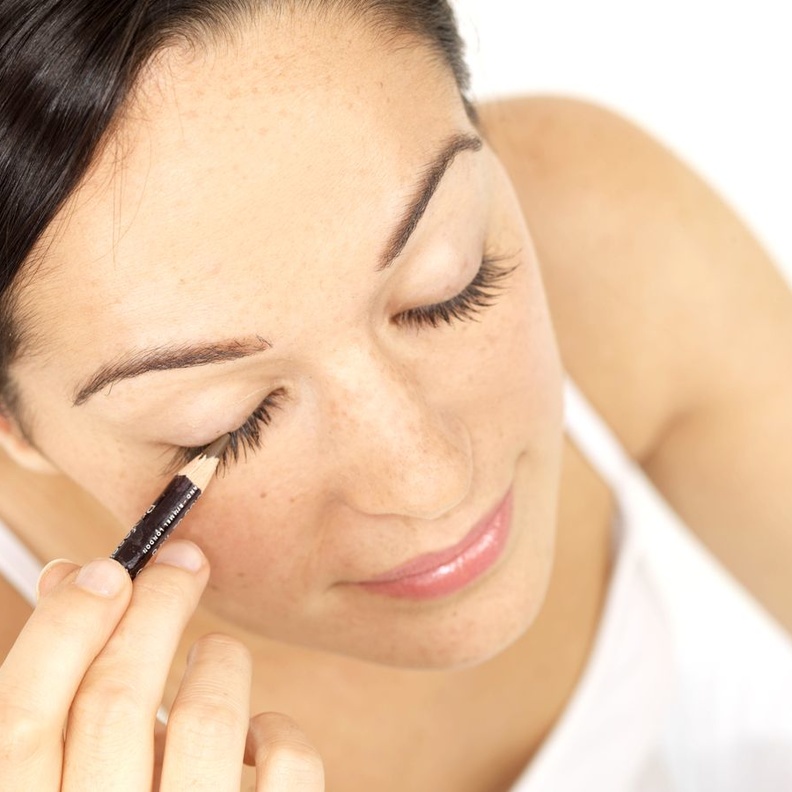 تجنبي إستخدام الكحل باستمرار 