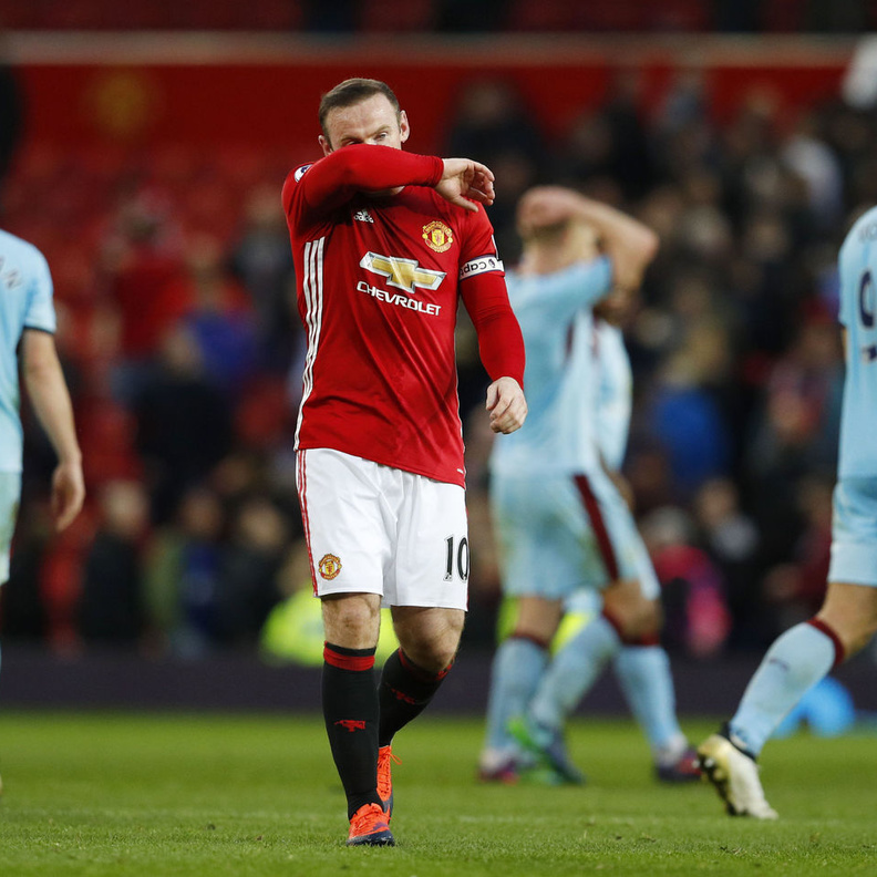 تراجع مستمر لفريق مانشستر يونايتد تحت قيادة مورينيو