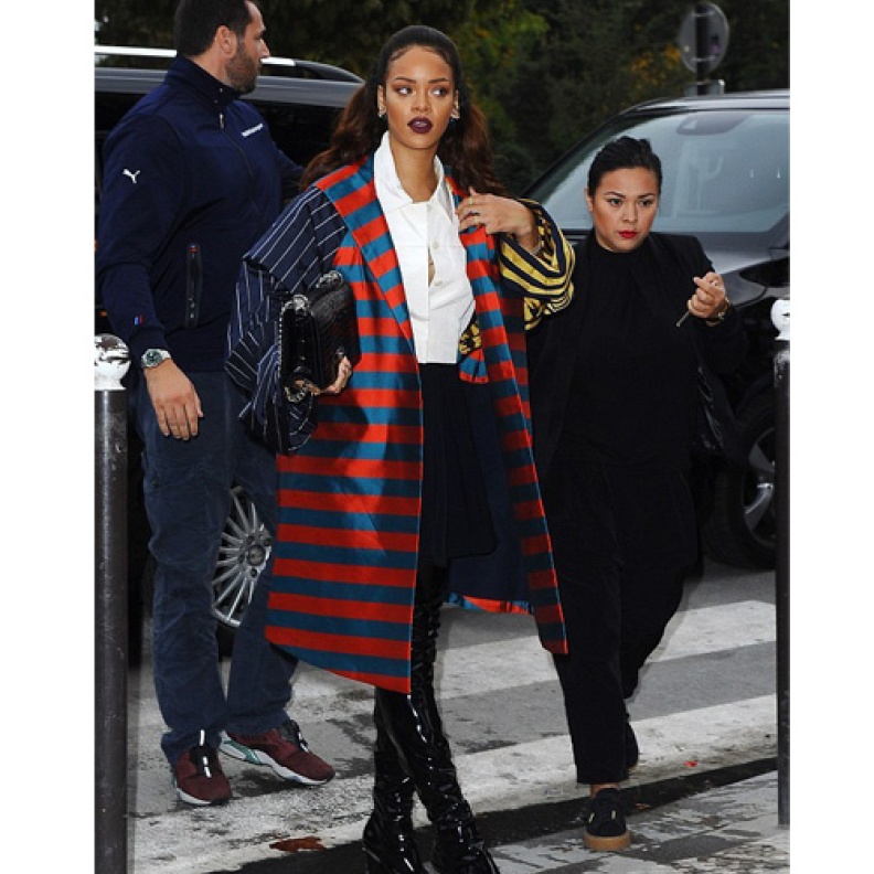 ريهانا مع عائلتها