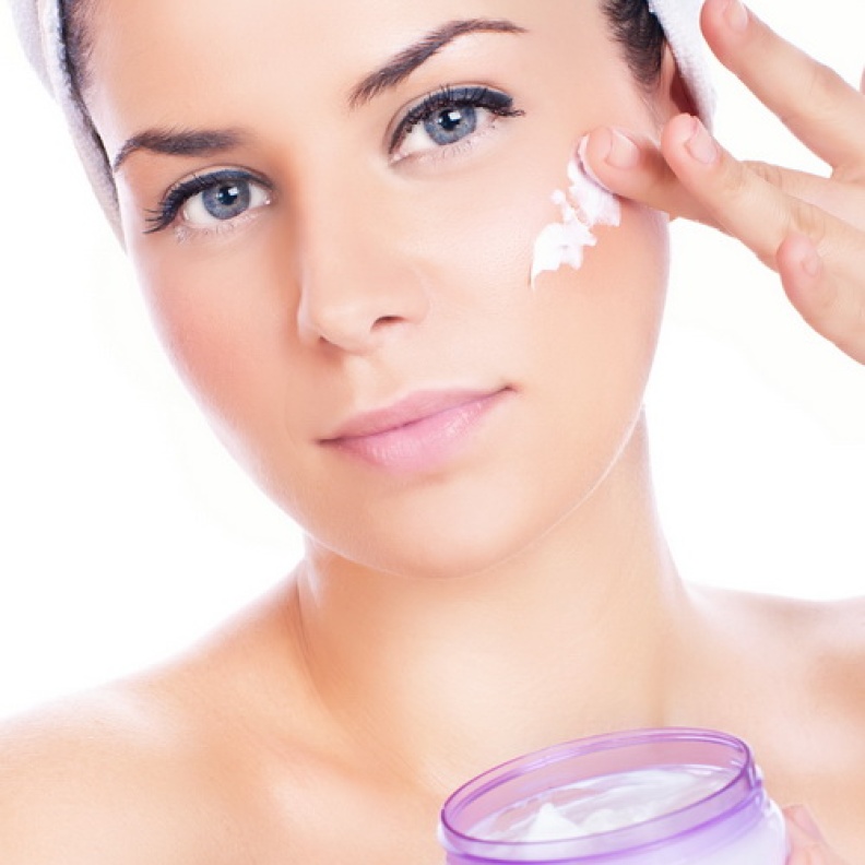 ترطيب البشرة ضروري في الشتاء