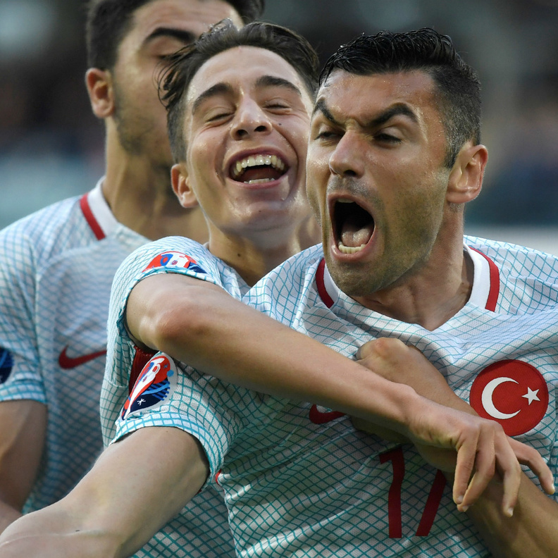 الاتراك يراقبون مباريات اليوم