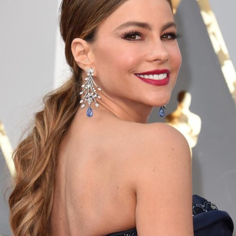 تسريحة كارا ديليفي Cara Delevingne العصرية تقاوم الحر