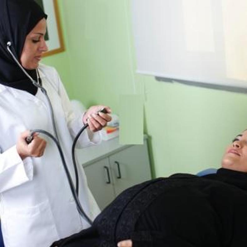 سعوديّة تلد داخل سيارة زوجها!